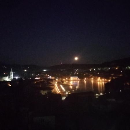 Apartment Sea View Jelsa  Dış mekan fotoğraf