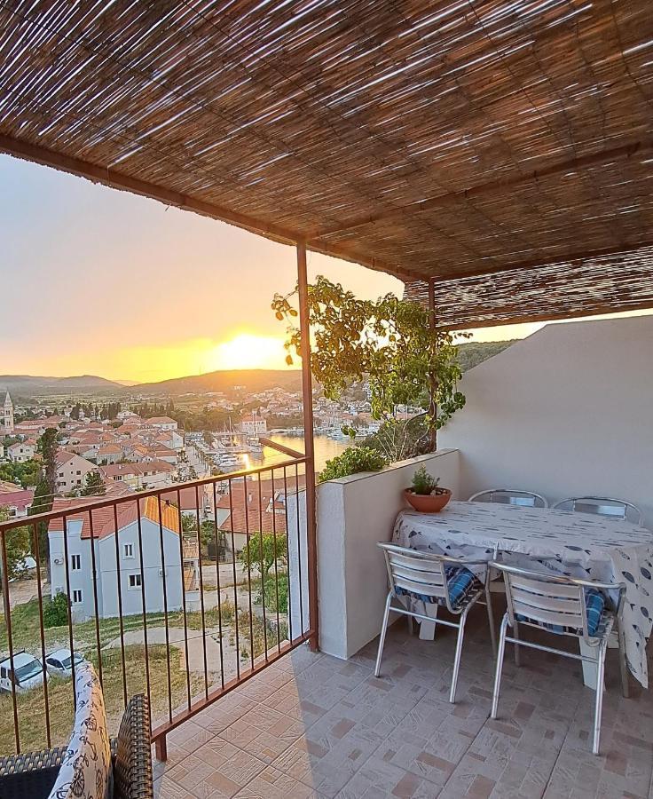Apartment Sea View Jelsa  Dış mekan fotoğraf